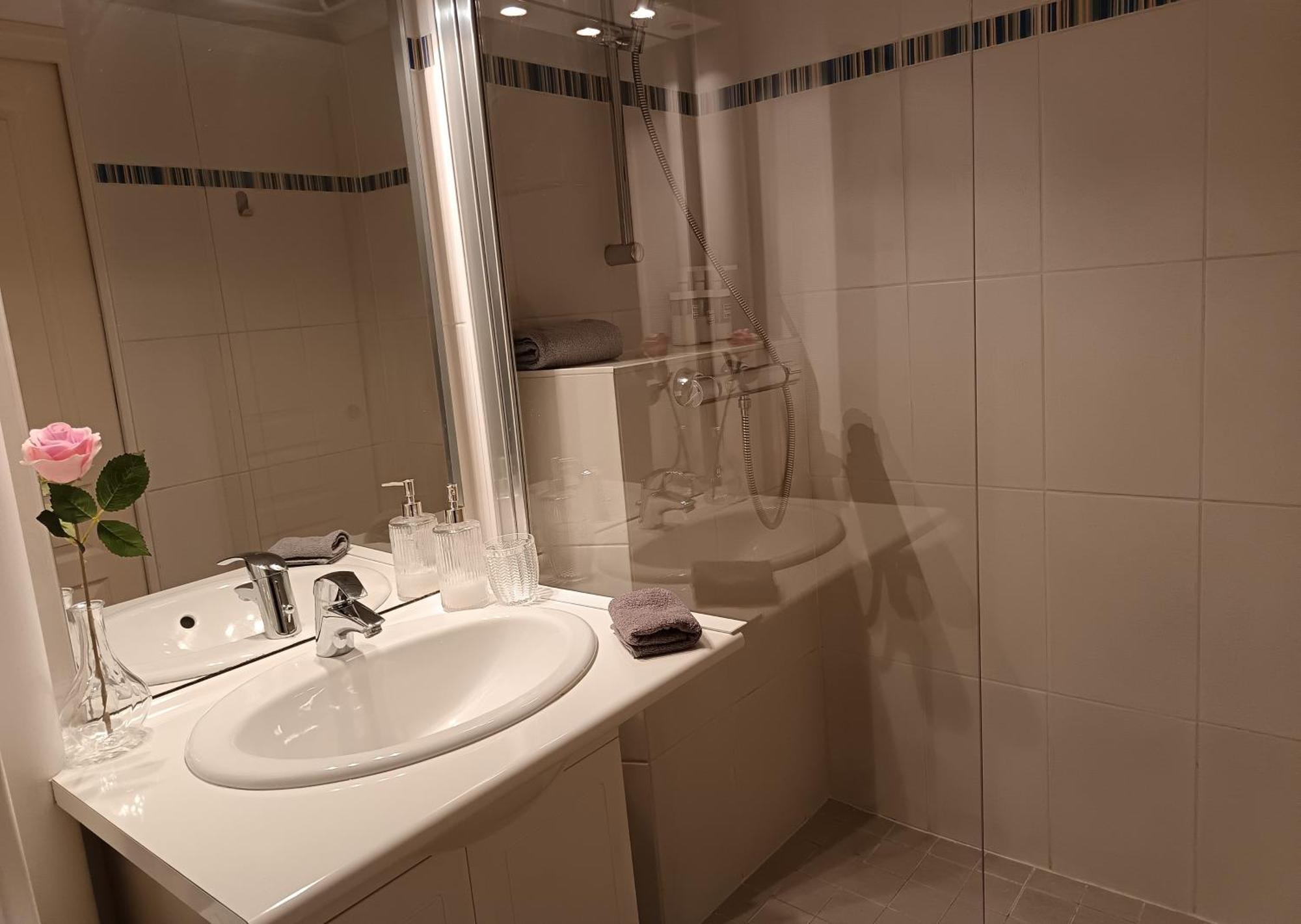 Appartement A Orleans Au Calme Avec Parking Gratuit, Balcon Et Ascenseur Exterior photo